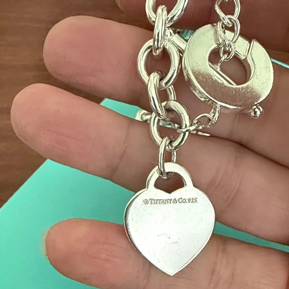 Like New! 16 1/2” Please Return To Tiffany Heart Tag Toggle Necklace